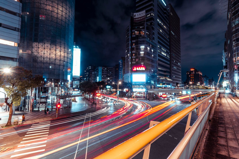 Segurança no Transporte Urbano: Desafios e o Papel do 27 Táxi