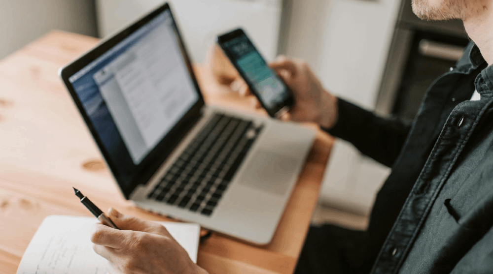 Uso corporativo do WhatsApp em ambiente de trabalho
