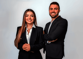 Consórcio imobiliário ou financiamento: compare custos, vantagens e descubra qual opção vale mais a pena para comprar um imóvel. Foto: Scott Grahamm / Unsplash